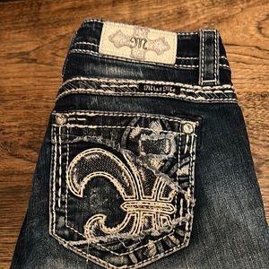 Miss Me Mid-rise Capris